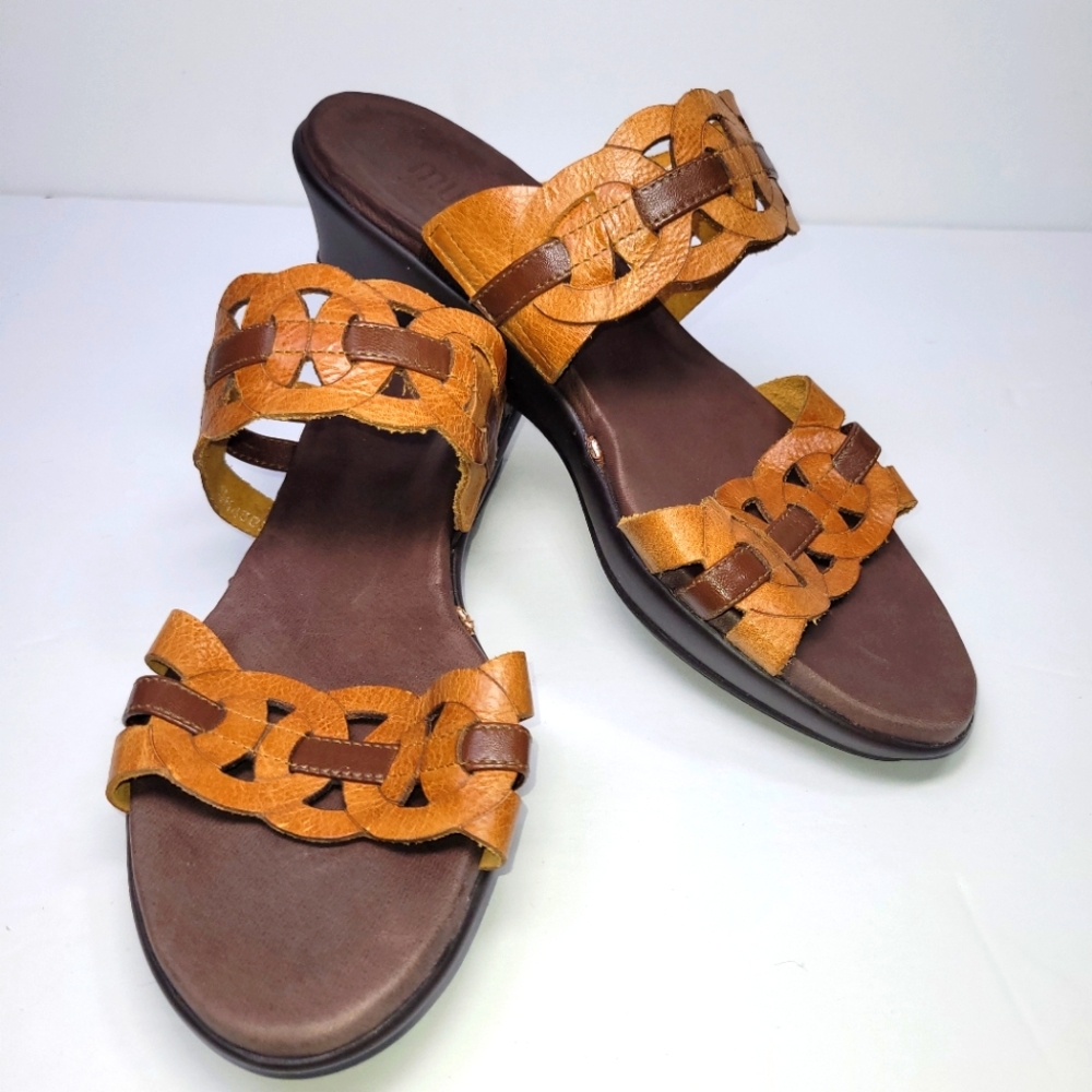 Munro American Walking Wedge Chunky Circle Strap Flat Slide In Sandle Shoe Sz 8
